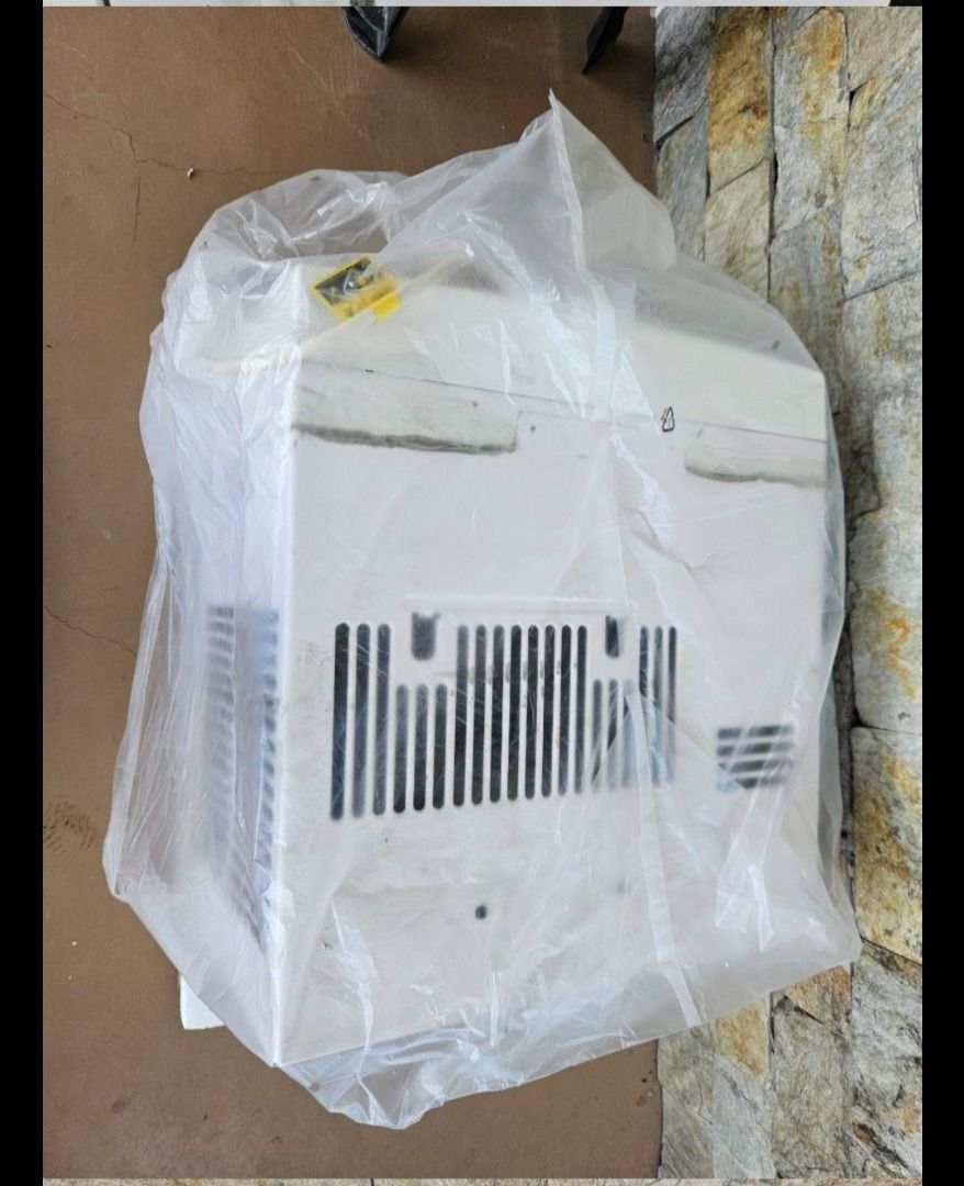 Carrier Window Air Conditioner (Category: Air Conditioning and Heating) located in Tanza. Submitted by mama_1996sagi (Listing ID 1460201373, Image 2). Description: - Preloved Carrier 1.0HP window type airconditioner - non inverter -model WCARZ010EC -no history of repair -in excellent working condition -with 1 free aircon bracket .