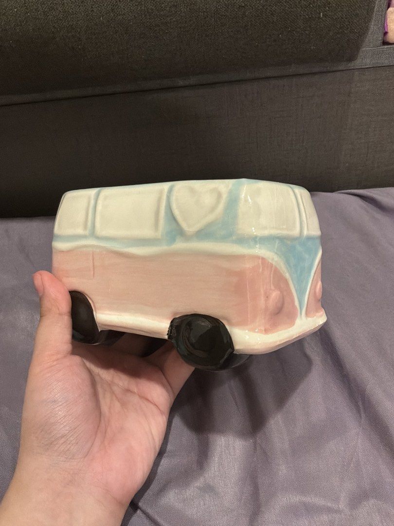 Ceramic Van Trinket Holder (Category: Vases & Decorative Bowls) located in Marikina City. Submitted by glimmr.ph (Listing ID 1460289319, Image 1). Description: .