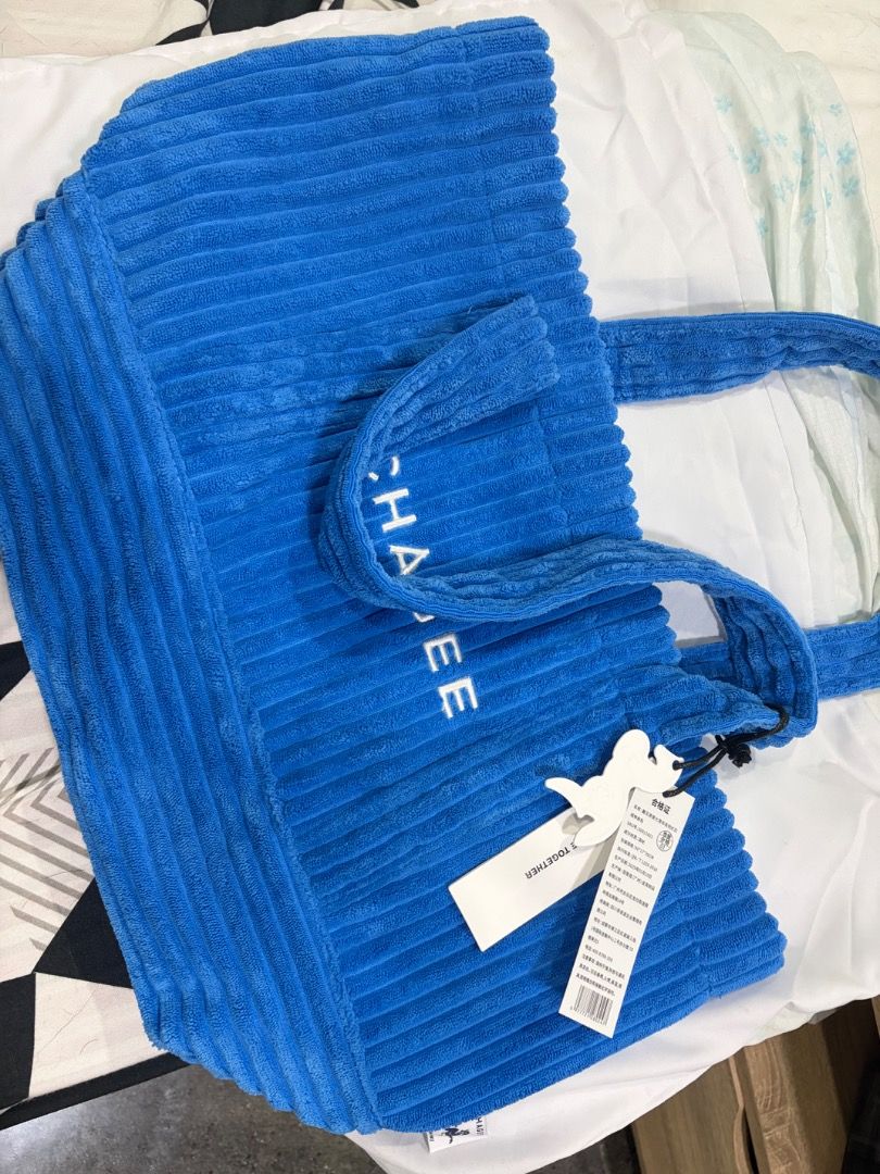 CHAGEE Blue Corduroy Tote Bag (Category: Tote Bags) located in Imus. Submitted by wilddolphin_58a401 (Listing ID 1460192759, Image 2). Description: - Cute blue corduroy tote bag from CHAGEE - Main compartment with inner zip pocket and slip pocket - Corduroy handles - Comes with original dust bag - Ideal for everyday use.