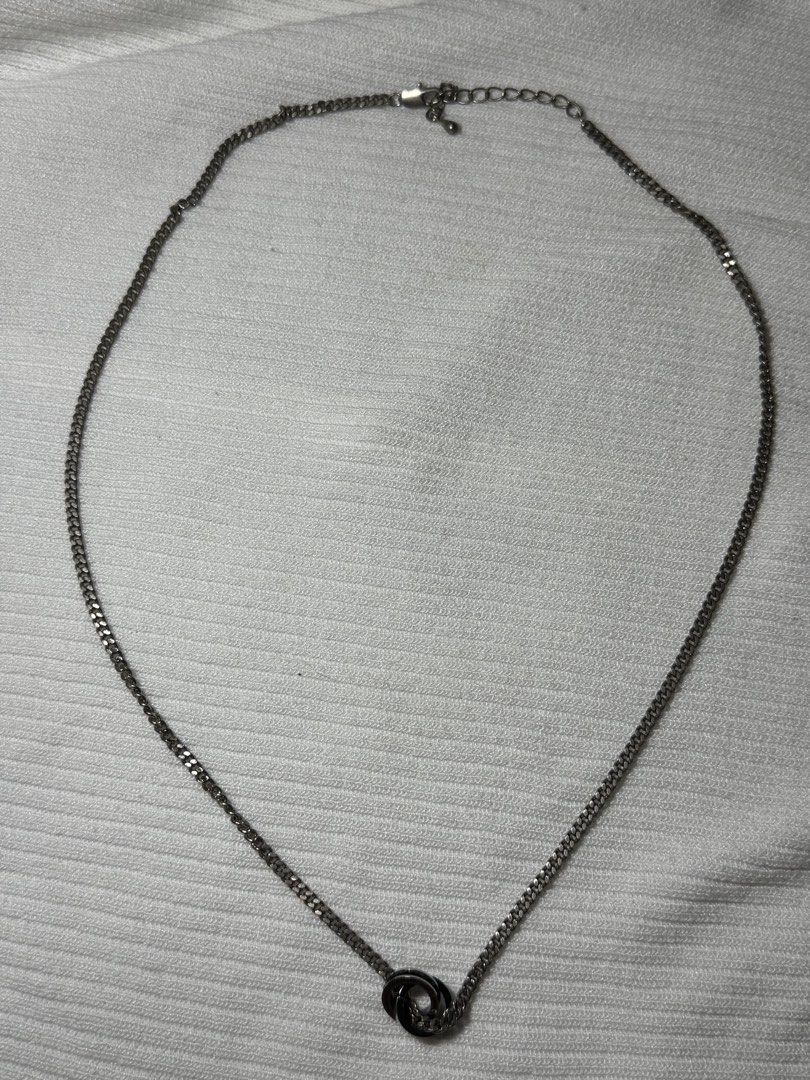 Chain necklace (Category: Necklaces) located in Ligao. Submitted by veetrinkets (Listing ID 1460266921, Image 3). Description: 20 inches Silver plated Lobster clasp.