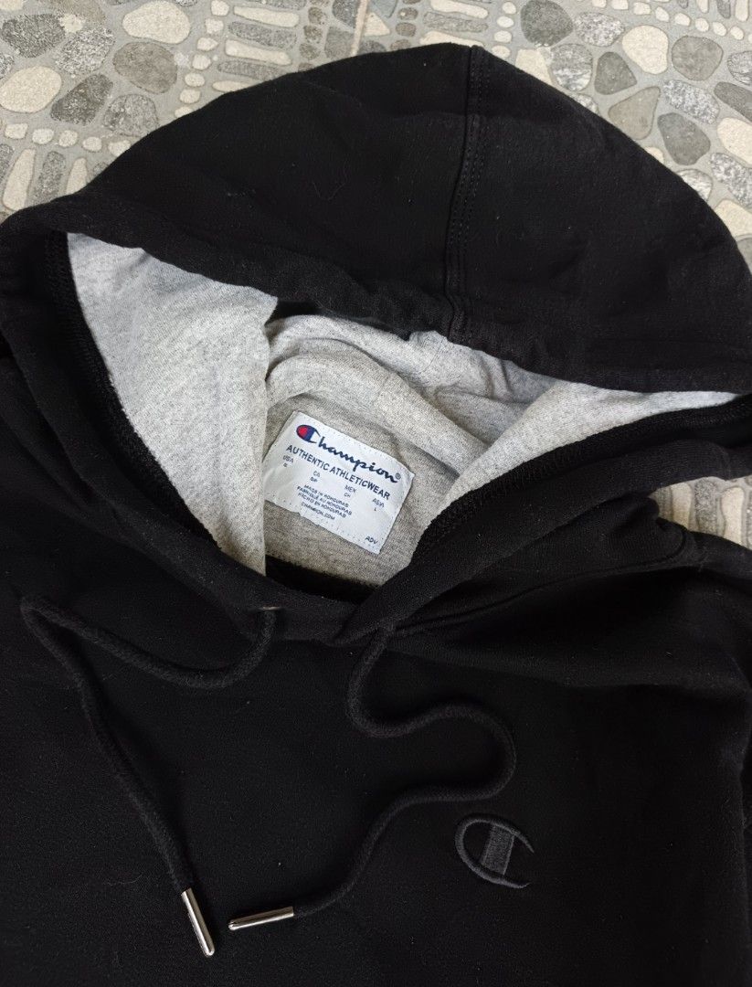CHAMPION (Category: Hoodies) located in Manila. Submitted by freedeer.dd6cce (Listing ID 1460108181, Image 3). Description: CHAMPION HOODIE EXCELLENT GOOD CONDI NO ISSUE COLOR RATE 10/9'8 SIZE LARGE PHP 449.