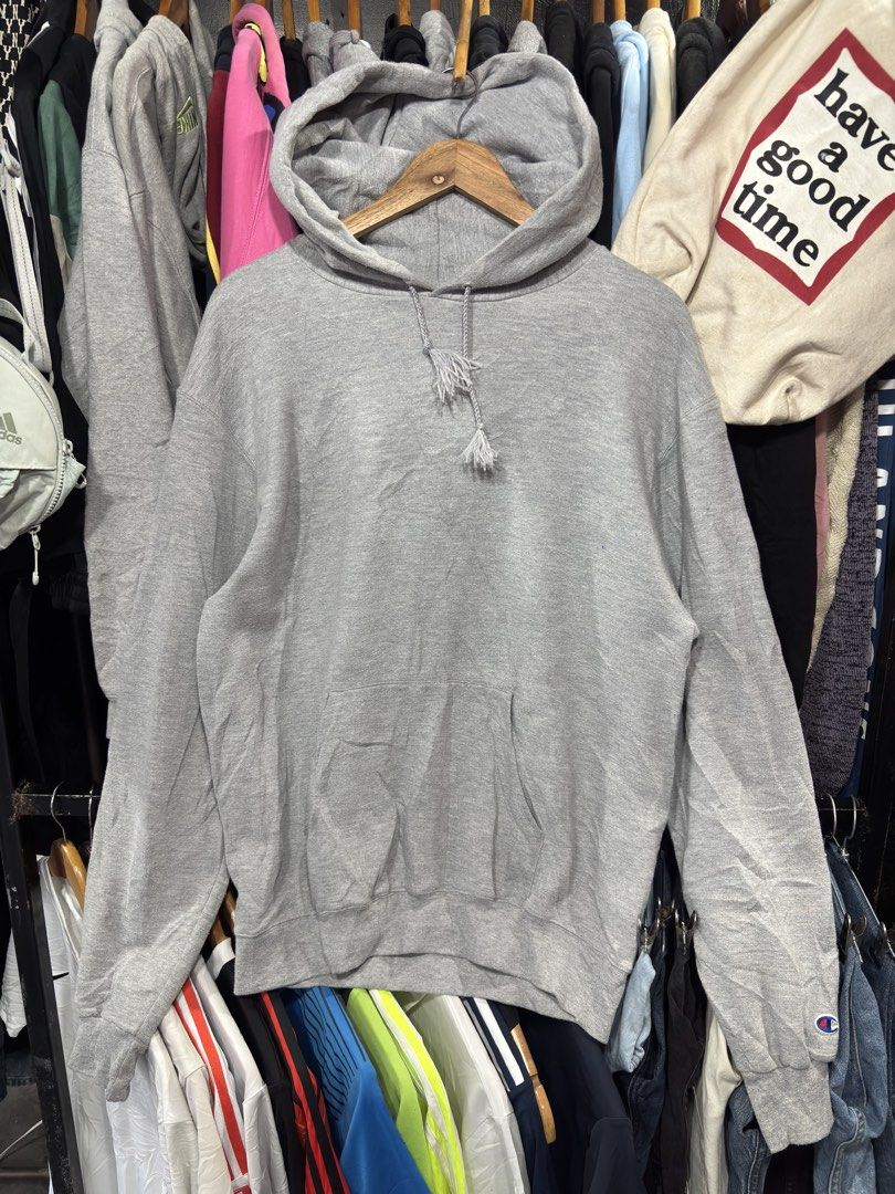 Champion Basic Hoodie (Category: Coats, Jackets and Outerwear) located in General Santos City (Dadiangas). Submitted by rags2reviveph (Listing ID 1460196277, Image 1). Description: Champion Basic Hoodie Medium on tag width 22 | length 27 Excellent Need wash.