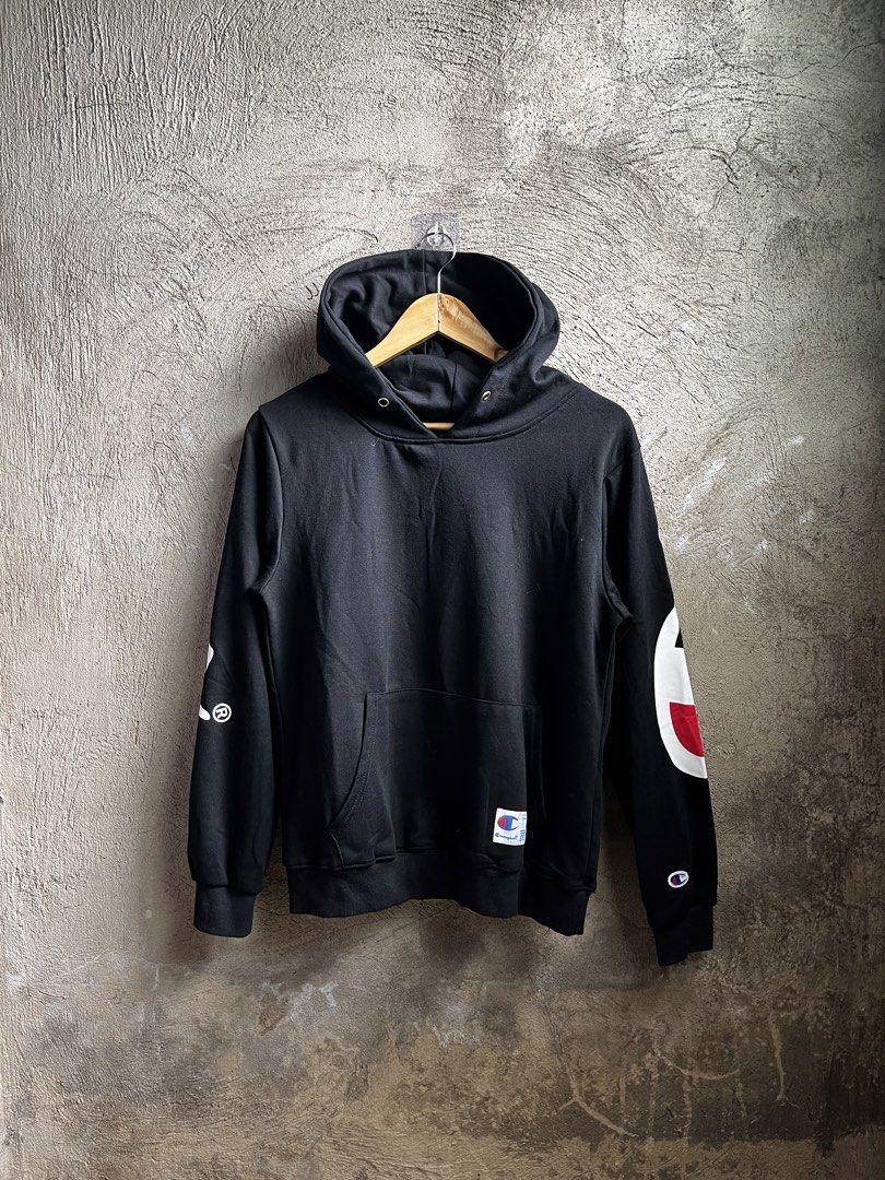CHAMPION BIG LOGO ON BACK HOODIE (Category: Hoodies) located in Cagayan de Oro. Submitted by rewornthriftph (Listing ID 1460129589, Image 1). Description: width: 20 length: 24.5 small to medium| FITS also on Xsmall Color rate: 9/10 Issue: MISSING HOODE LACES In VERY GOOD Condition See details and reference on slides Payment Methods: GCASH/JNT PLS MANAGE YOUR EXPECTATIONS. THRIFT ITEMS, NO CANCELLATION ₱500.