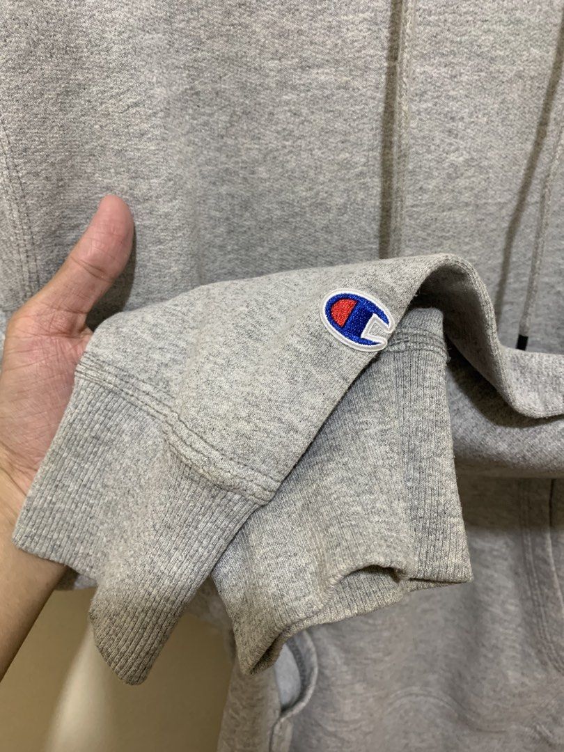 CHAMPION HOODIE (Category: Hoodies) located in Bacolod City. Submitted by jmthrift28 (Listing ID 1460283114, Image 3). Description: .