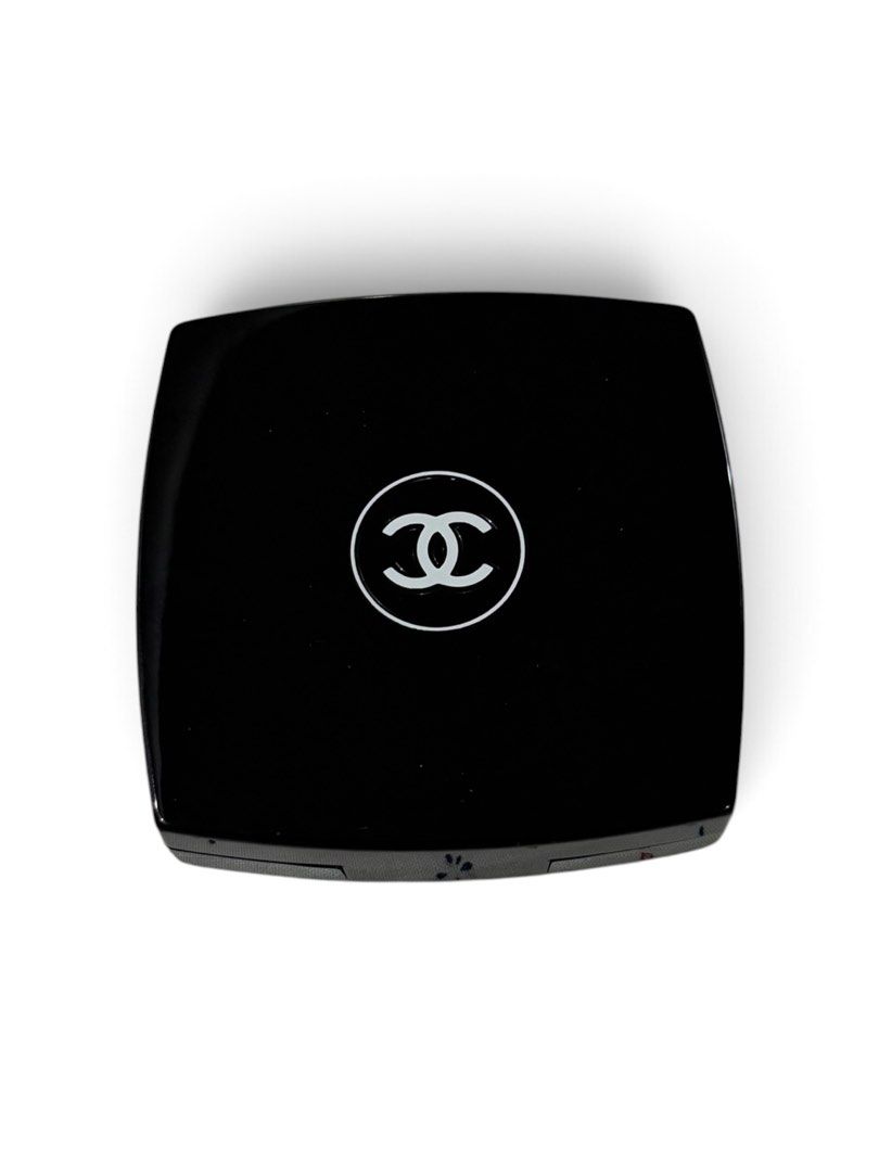 CHANEL 24 Eclat Satin Powder Blush (Category: Makeup) located in Davao. Submitted by gr8stmom_melissa (Listing ID 1460109298, Image 3). Description: Authentic. Used item. Listing Price is the Last Price. Item Location: DAVAO CITY if within Davao City: Store Pick-up Outside Davao City: shipping via LBC only.