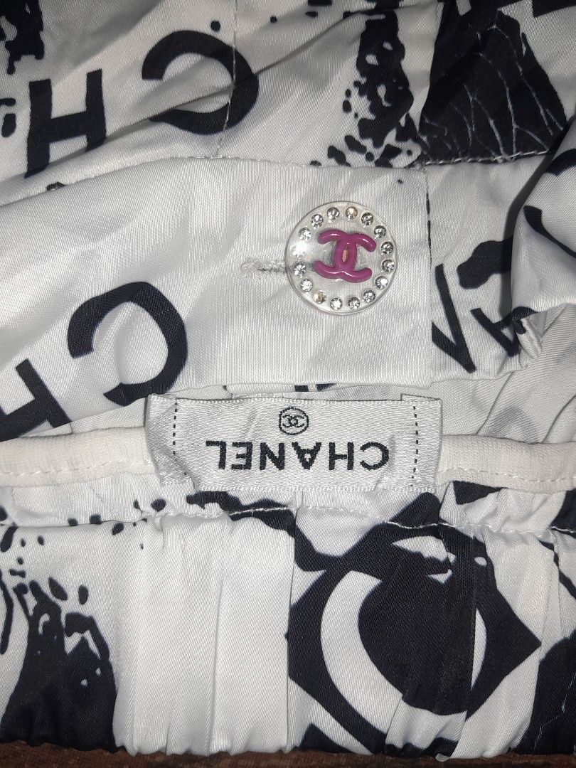 Chanel baggy nylon pantdls (Category: Luxury Apparel) located in Alburquerque. Submitted by zkethrifter (Listing ID 1460268297, Image 2). Description: As new.
