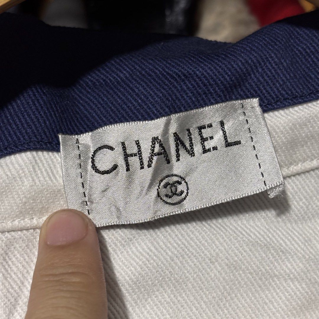 Chanel Jacket Navy Blue and White (Category: Luxury Apparel) located in Caloocan City. Submitted by bonsatocha43876 (Listing ID 1460252449, Image 3). Description: - Authentic Chanel Jacket - Complete Tags Included - Measurements: Width 27 inches, Length 25 inches - Price: PHP 1550.