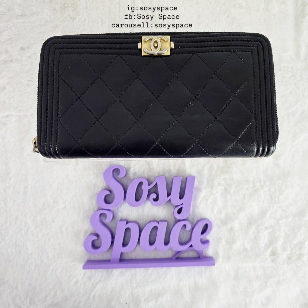 CHANEL LE BOY LONG ZIP WALLET (Category: Luxury Bags & Wallets) located in Lucena. Submitted by sosyspace (Listing ID 1460180406, Image 1). Description: C. H. A. N. E. L. 01B1P237 Le Boy Long Zipped Wallet 19.5 x 2.5 x 10.5 cm Series 20 Lambskin Leather Condition: PRELOVED I had the outer color changed to black from gold Inner original color Date sticker intact Still in very good condition for me. Steal Deal Price: PHP 28,500 + HF + SF 💜💜💜💜💜