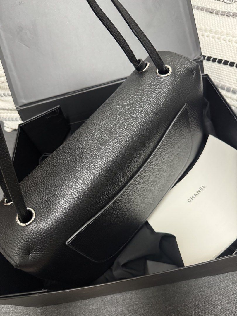 CHANEL MAXI FLAP (Category: Luxury Bags & Wallets) located in Manila. Submitted by prettystuff1008 (Listing ID 1460289390, Image 2). Description: Excellent condition Bought abroad Pm for more details Nego for sure buyer.