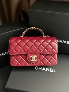 (Category: ) located in . Submitted by thewomanbehindthebrand (Listing ID 1460168637, Image 1). Description: .