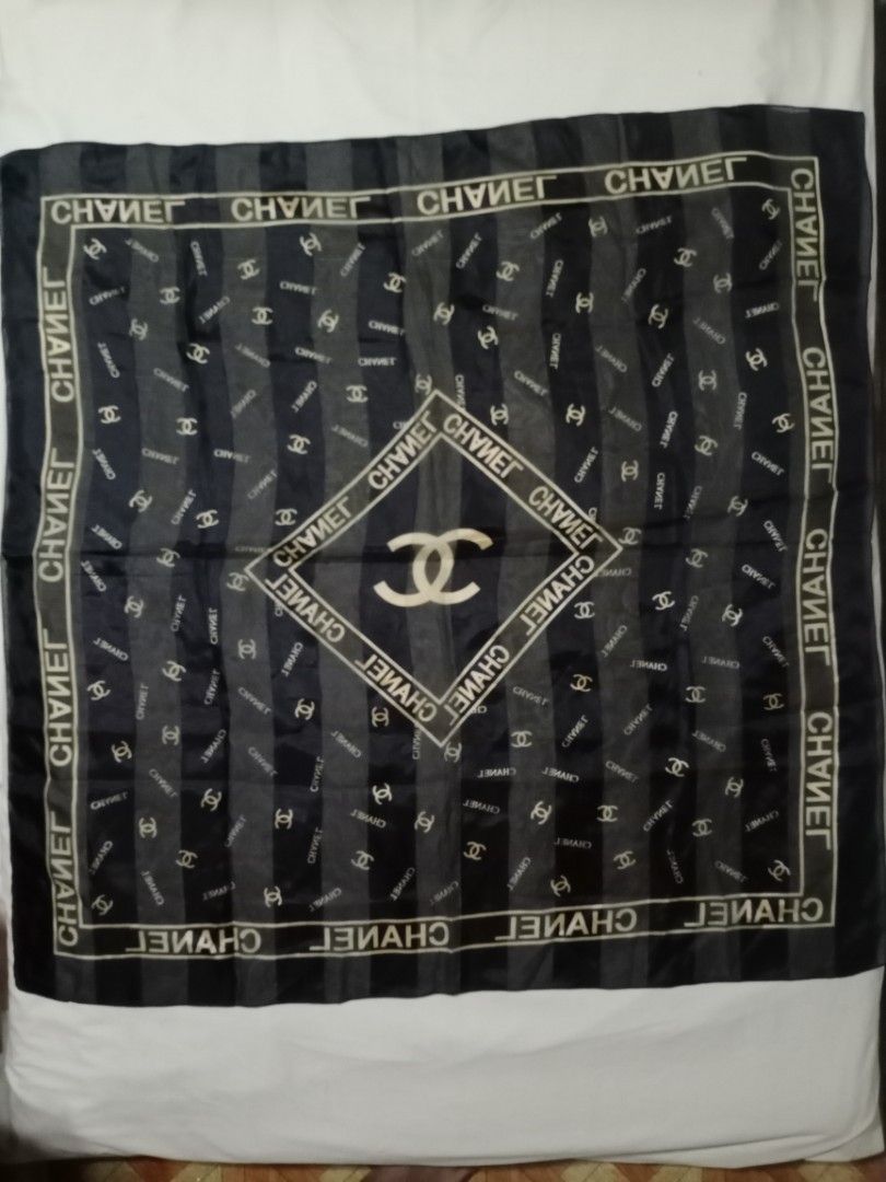 Chanel X Gucci Scarfs (Category: Women's Watches) located in Manila. Submitted by nicsblack (Listing ID 1460224510, Image 1). Description: No issue like new Plus free gucci scraf.
