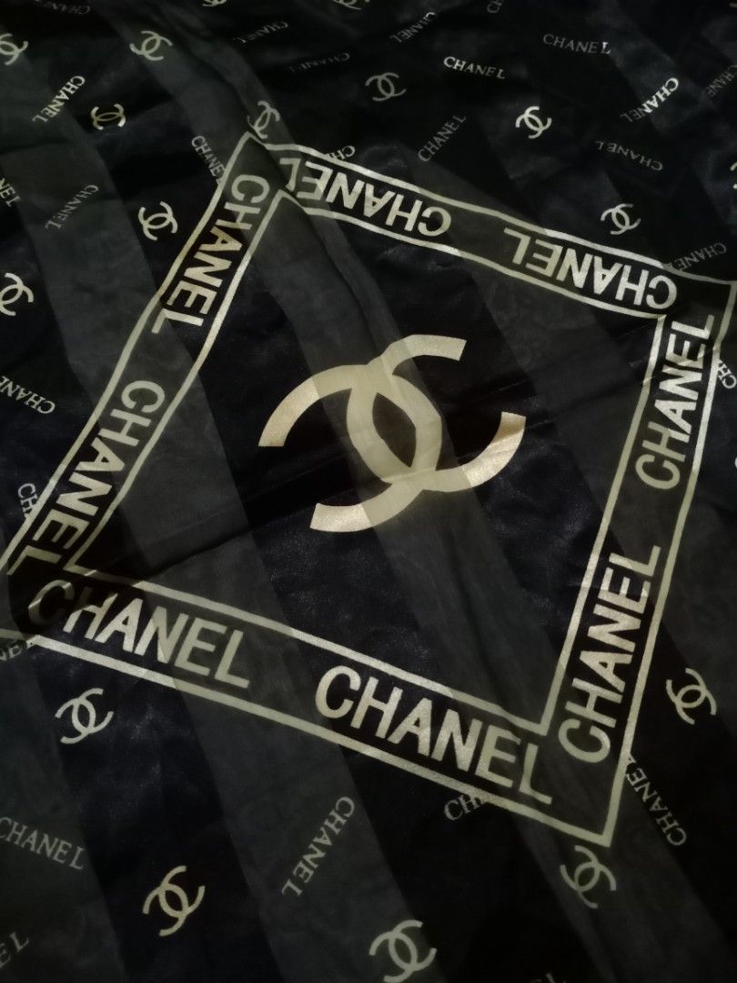 Chanel X Gucci Scarfs (Category: Women's Watches) located in Manila. Submitted by nicsblack (Listing ID 1460224510, Image 3). Description: No issue like new Plus free gucci scraf.