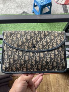 (Category: ) located in . Submitted by karamishafie (Listing ID 1460172177, Image 1). Description: .