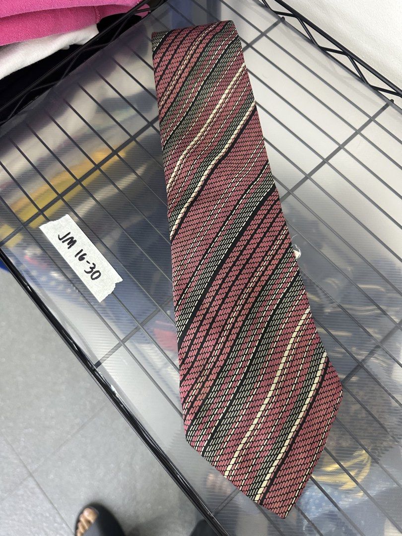 christian dior tie (Category: Ties) located in Manila. Submitted by declutterpromax (Listing ID 1460200622, Image 1). Description: .