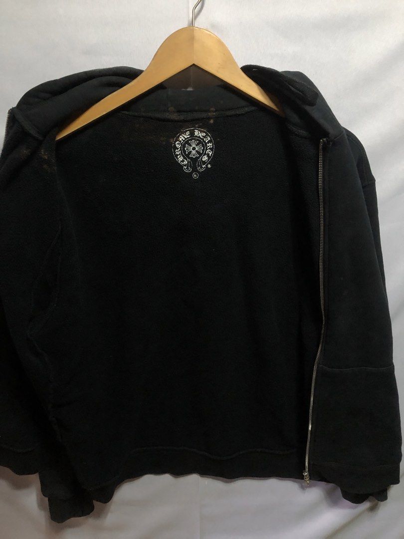 Chrome hearts (Off) (Category: Coats, Jackets and Outerwear) located in Cagayan de Oro. Submitted by kennymiiiiii (Listing ID 1460241933, Image 3). Description: 23*28 issue stains posted no pinholes C15 Heavy not pole.