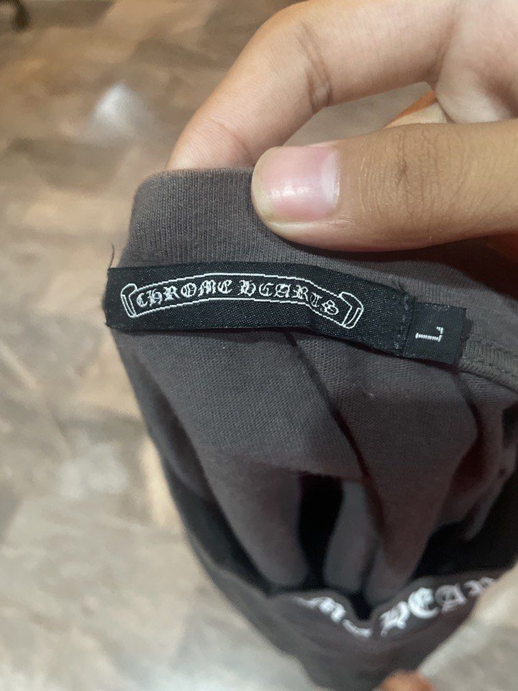 Chrome hearts tshirt archive (Category: Coats, Jackets and Outerwear) located in Caloocan City. Submitted by znoname (Listing ID 1460212064, Image 3). Description: Chrome hearts t shirt archive swag.