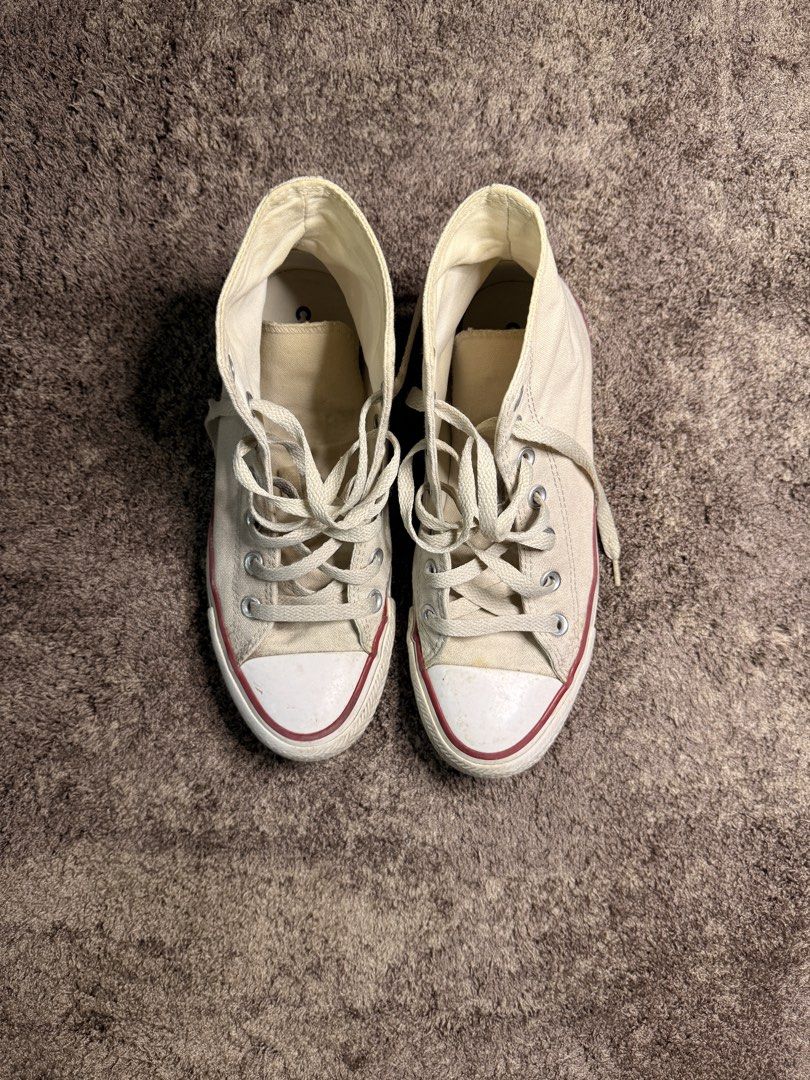 Chuck Taylor M5 / W7 (Category: Sneakers) located in Angeles City. Submitted by byeket (Listing ID 1460157831, Image 3). Description: Size: W7 / UK5 / EUR 37.5 / 24CM / M5 Visible scruffs but still in good condition. Just needs a cleaning to look new No box RFS: a bit small for my size, declutterring .