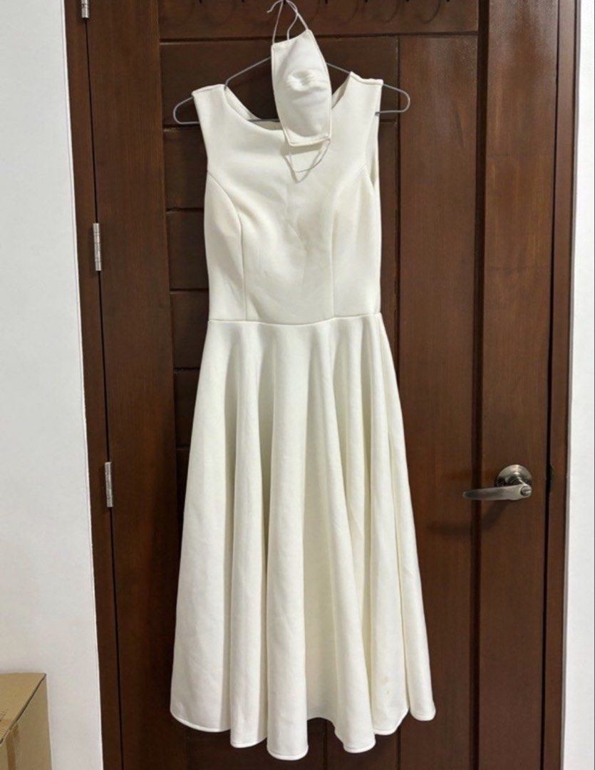 Civil Wedding Dress (Category: Dresses) located in Hermosa. Submitted by _hkrrrr (Listing ID 1460254840, Image 1). Description: Brandnew pinatahi pa, di lang nasuot hehe 450 nalang po 💗.