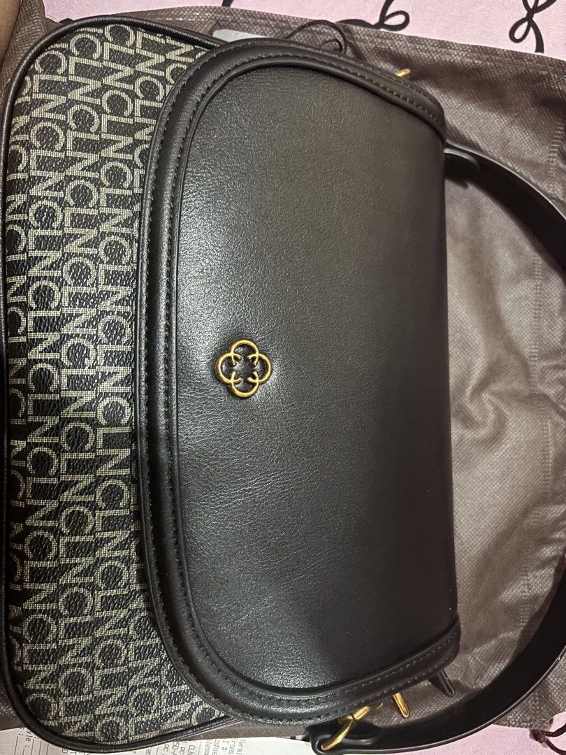 CLN ABBEY (Category: Shoulder Bags) located in Manila. Submitted by claaa.06 (Listing ID 1460113839, Image 1). Description: .