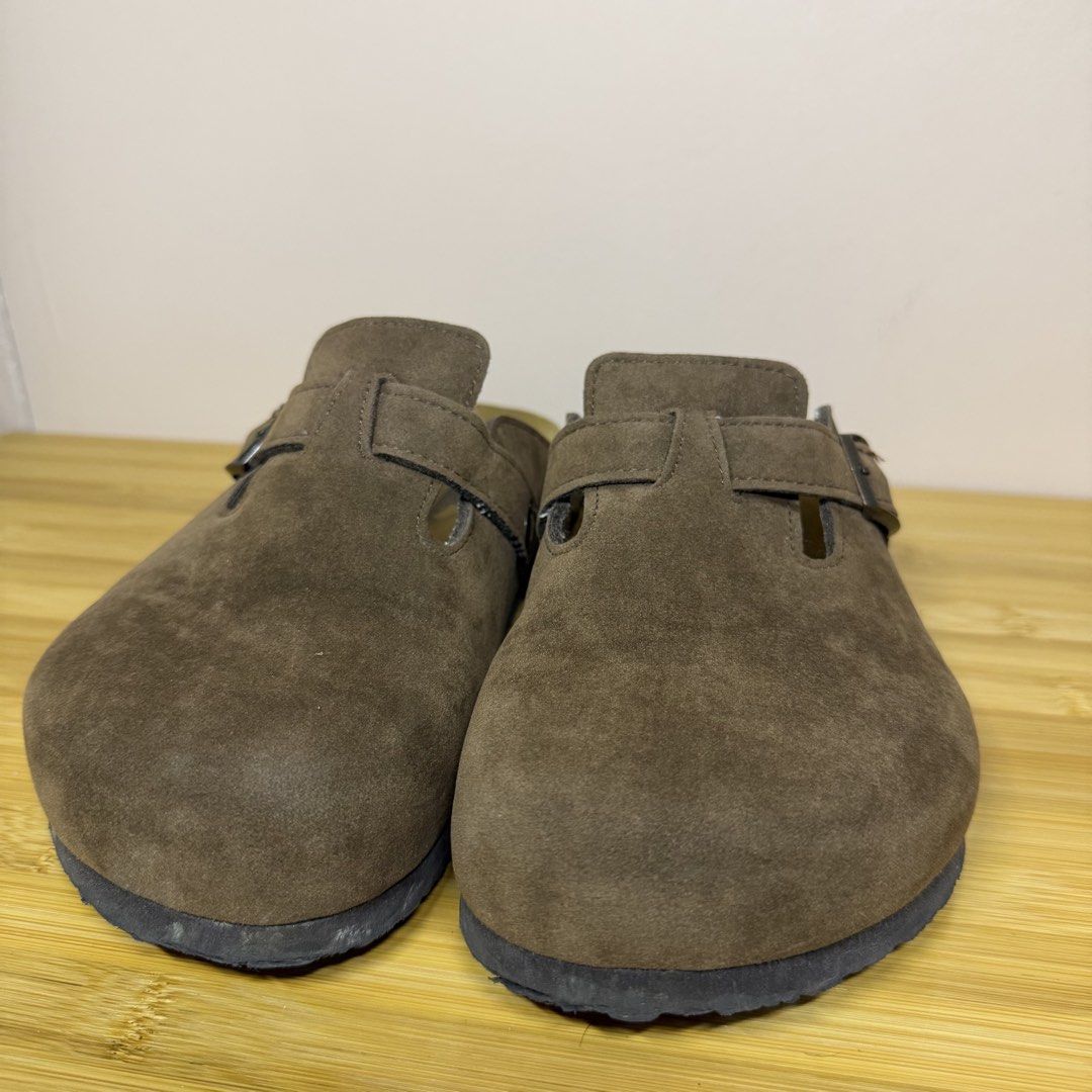 Clogs Outland - Choco Brown Suede (Category: Casual Shoes) located in Bulacan. Submitted by declutter_diary02 (Listing ID 1460138978, Image 3). Description: - Clogs Brown - Size 10 - with box - RFS: upgrade - bought Dec 2025 PLEASE READ ‼️ MOP: Gcash or Bank transfer MOD: Lalamove/Grab or J&T (PICKUP ONLY) Pickup time 12 PM ONWARDS BUYER WILL BOOK, for your tracking po Location: Marilao, Bulacan (Full details will be provided once the sale is con
