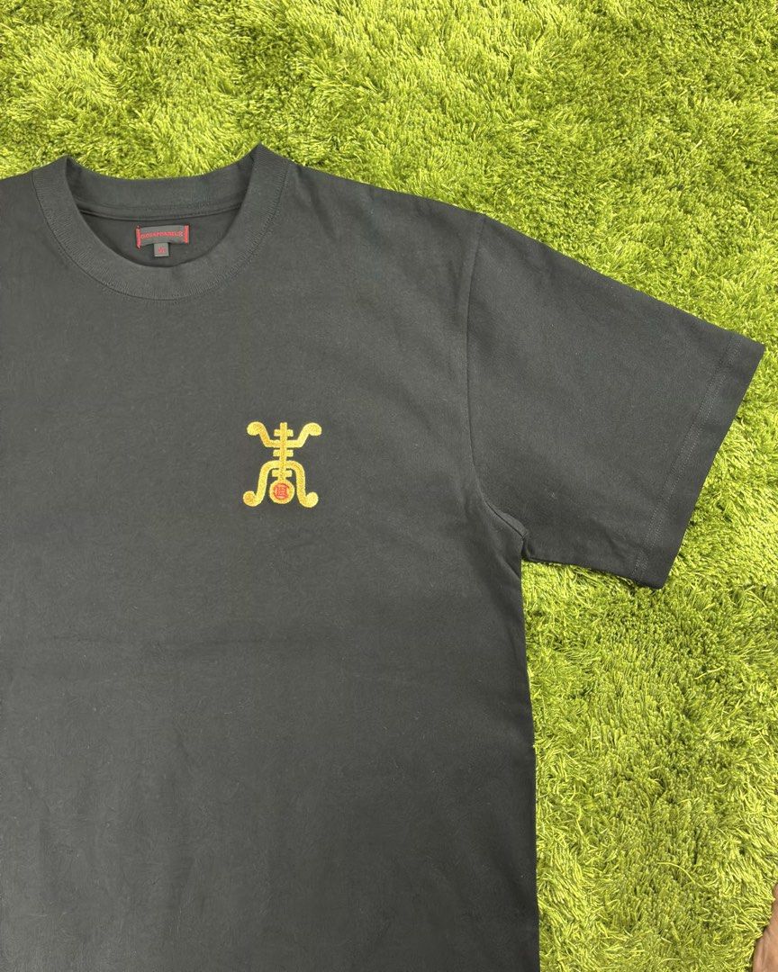 Clot Chinese Lock Tee (Category: Tshirts & Polo Shirts ) located in Lucena. Submitted by shopdotmane (Listing ID 1460246787, Image 2). Description: Clot Chinese Lock Tee Medium on tag 20.5-21 (width) x 30 (length) Still in excellent condition .