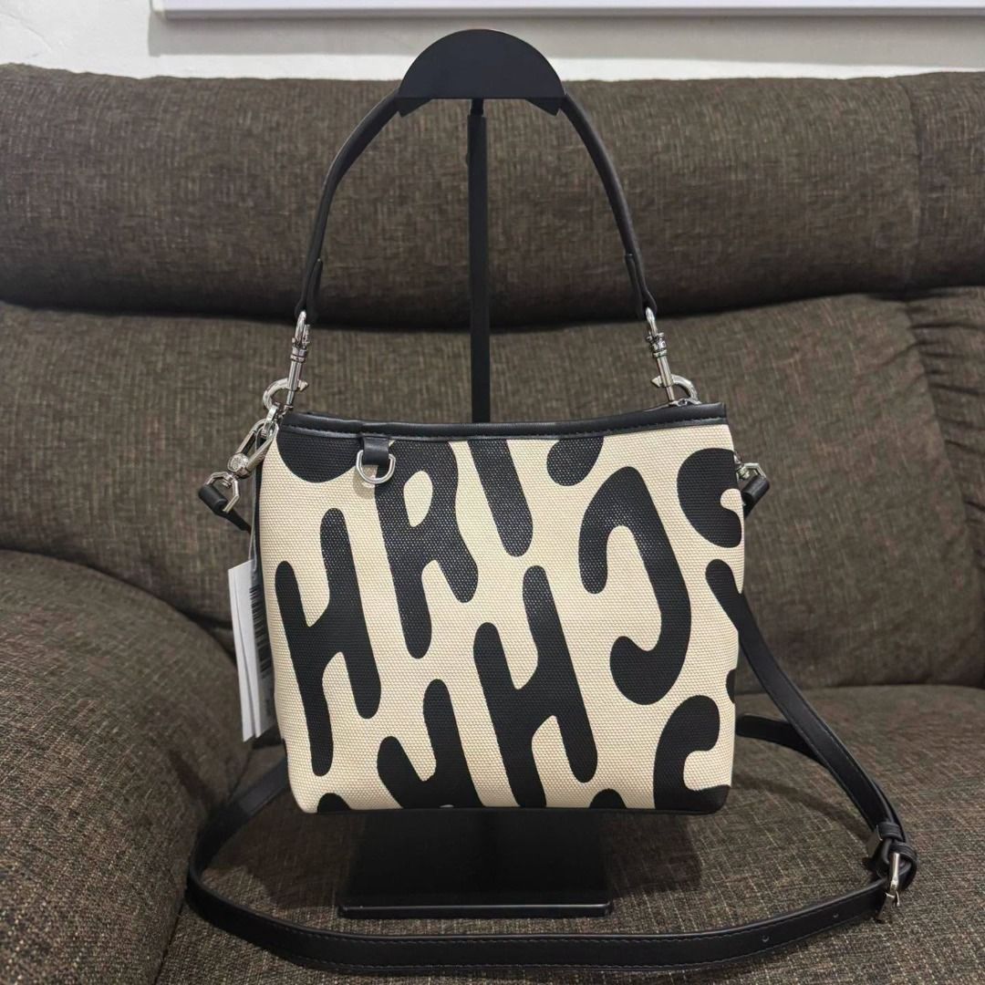 CN Logo Shoulder Bag Brandnew (Category: Shoulder Bags) located in Quezon City. Submitted by mjmassortedfinds (Listing ID 1460279681, Image 2). Description: CN Logo Shoulder Bag ✅ 1 2 9 9 each +sf ✅ with crossbody strap ✅ Size: (H)17.7cm x (W)19cm x (D)10.1cm ✅ Paperbag Add 99 ✅ MP0 & Brandnew 📸 Actual Pictures Posted 📲 PM for orders and inquiries 📌Pinas Onhand & Ready to Ship 📌We can Ship Nationwide (+SF) 📌No Return, No Exchange 📌If in DOU