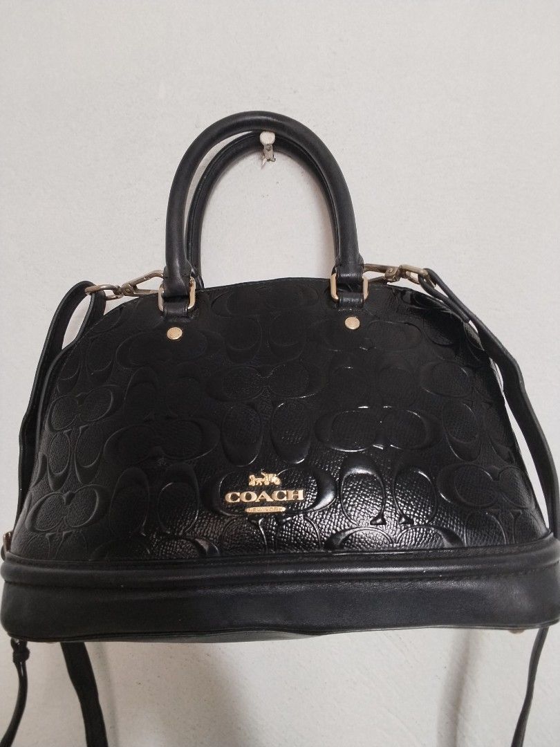Coach alma (Category: Cross-body Bags) located in Cavite. Submitted by bagssection04 (Listing ID 1460168829, Image 2). Description: coach alma sling bag / handbag semi to medium black color super ganda in actual.