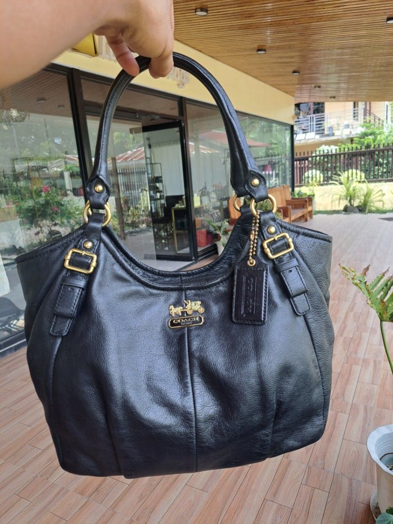 Coach Black Madison Hobo Tote Bag (Category: Luxury Bags & Wallets) located in Tagum. Submitted by luxestreetbags (Listing ID 1460117324, Image 1). Description: Maganda at tibay talaga ng quality kapag vintage 😻😻 Authentic/Original Coach Black Madison Hobo Tote Bag, Preloved Ukay ‼️‼️👜👜 Made in China With code Ykk zipper Inclusions: Cards Ganda pa talaga 😻😻Please zoom in and zoom out to appreciate and to know the actual condition of the ite