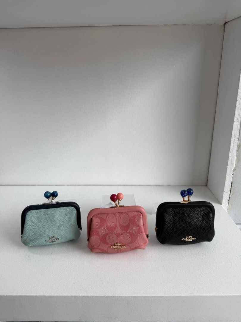 Coach Coin Purse Wallet Pouch (Category: Purses & Pouches) located in Manila. Submitted by curated.totes (Listing ID 1460273436, Image 2). Description: ᴄᴏᴀᴄʜ ᴋɪꜱꜱʟᴏᴄᴋ ꜱʀᴘ: 1500 ᴅᴍ ᴛᴏ ᴏʀᴅᴇʀ!.