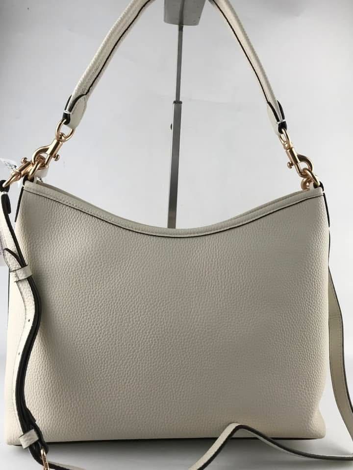 Coach Laurel Hobo (Category: Shoulder Bags) located in Binan City. Submitted by pinkykeenshop (Listing ID 1460279673, Image 3). Description: .