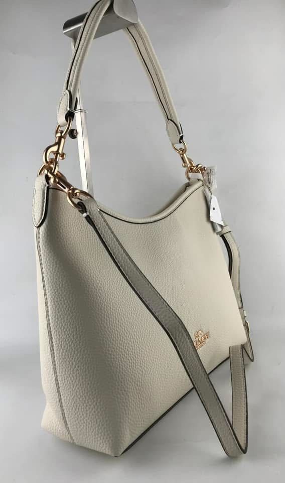 Coach Laurel Hobo (Category: Shoulder Bags) located in Binan City. Submitted by pinkykeenshop (Listing ID 1460279673, Image 2). Description: .