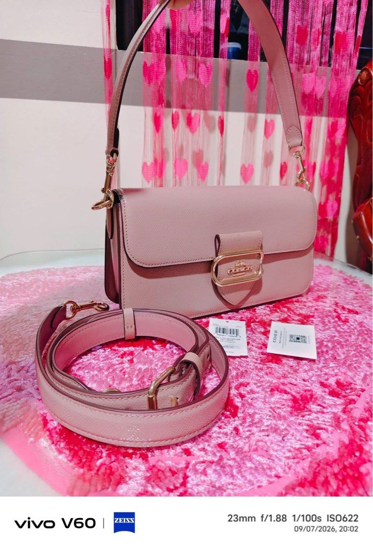 Coach morgan (Category: Cross-body Bags) located in Baguio. Submitted by beatriz468 (Listing ID 1460238968, Image 2). Description: Original coach morgan Prelived in excellent condition Clean inside and out .