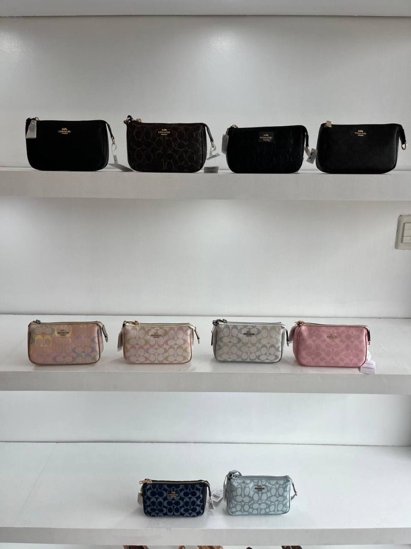 Coach Wristlet (Category: Shoulder Bags) located in Manila. Submitted by curated.totes (Listing ID 1460270923, Image 1). Description: ɴᴏʟɪᴛᴀ 19ᴄᴍ ʙᴇꜱᴛ ꜱᴇʟʟᴇʀ! ꜱʀᴘ: 1650 ᴅᴍ ᴛᴏ ᴏʀᴅᴇʀ!.
