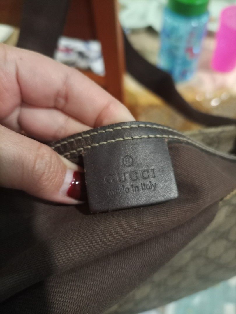 coded gucci sling bag (Category: Cross-body Bags) located in Manila. Submitted by arianne070692 (Listing ID 1460270331, Image 2). Description: coded gucci sling bag size large.