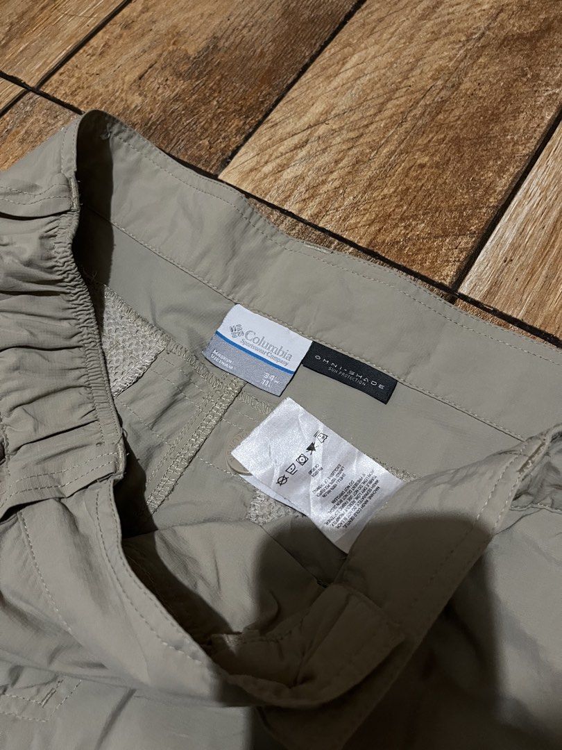 Columbia Omni Shade (Category: Shorts) located in Paranaque City. Submitted by kuuuurt (Listing ID 1460171362, Image 2). Description: Good Condition Color rate 10/10 Issue : Not visible stain and scratch Width 34 Length 22.5 Leg hole 11 🏷️ 300 FREE SHIPPING 📦 SHIPPING NATIONWIDE via J&T 📍 Parañaque 1700.