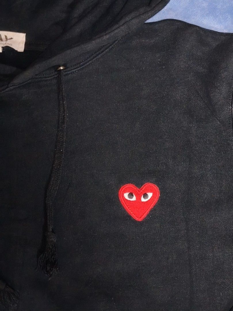 Comme Des Garçons Hoodie (Category: Hoodies) located in Baguio. Submitted by thevenzfinds (Listing ID 1460209652, Image 2). Description: 📍Loc. : BAGUIO/LA TRINIDAD XL (On Tag) Fit: 5'7 65kg Dimes: 22.5x24.5in Can do shipping(PAYMENT FIRST) item+sf/Dropping(Item+DF) NEGOTIABLE!!!.