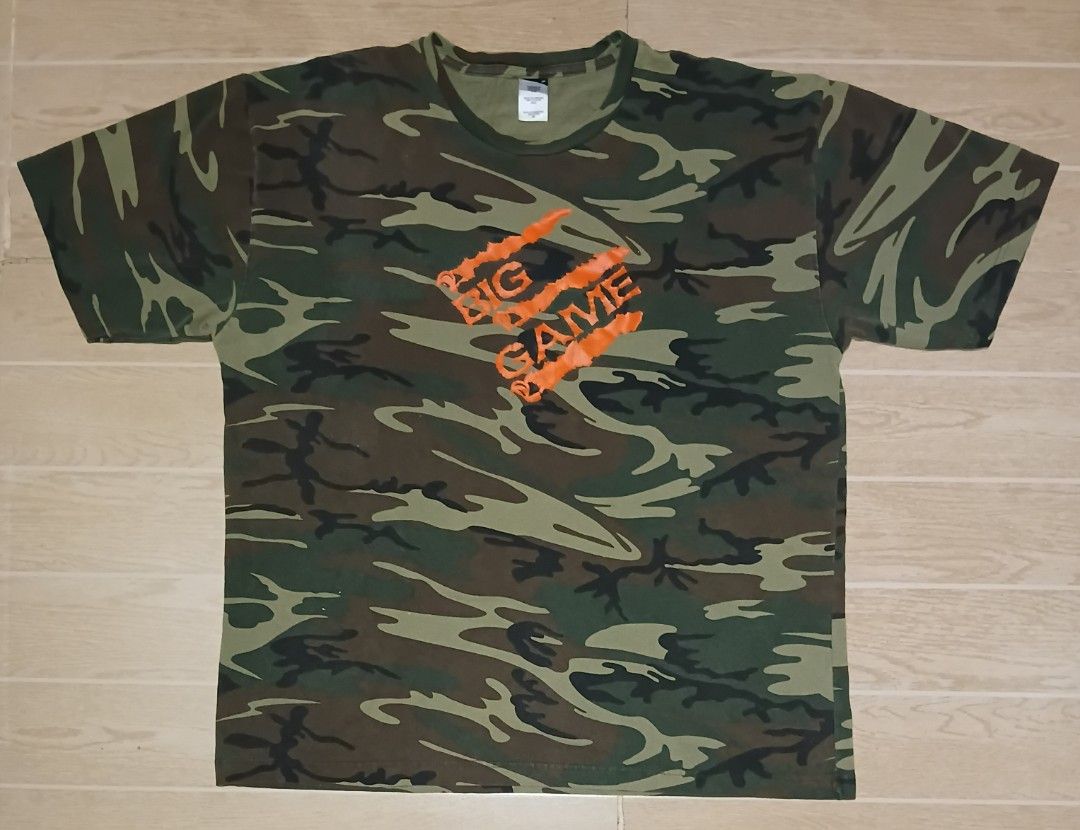 COMO T-SHIRT (Category: Tshirts & Polo Shirts ) located in Manila. Submitted by 6ram9 (Listing ID 1460243740, Image 1). Description: Good Condition 23x28 dimes.