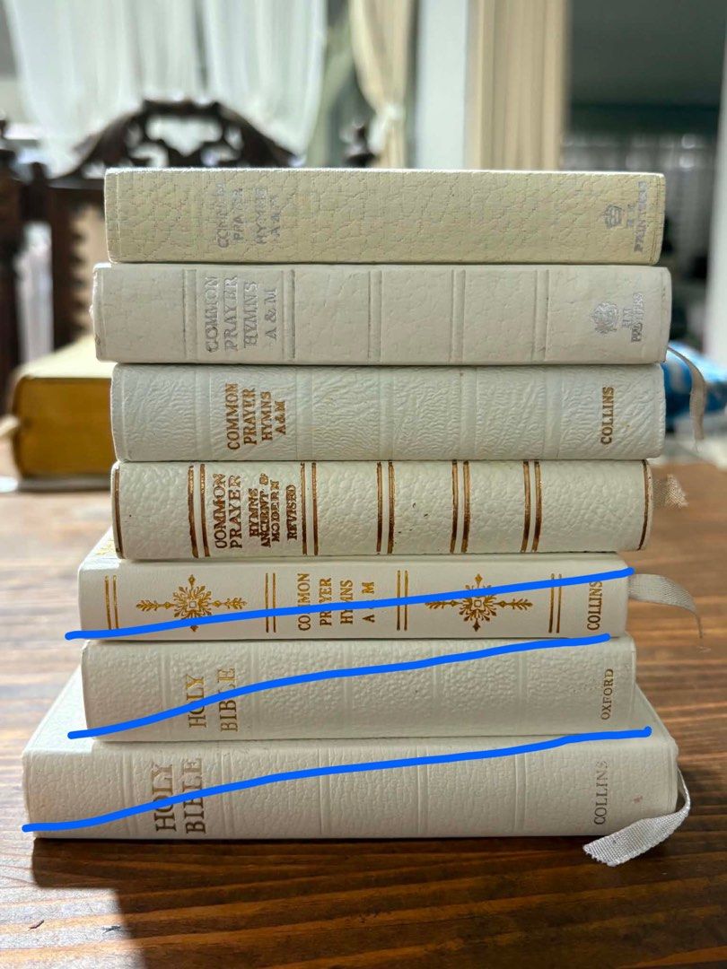 Compact Size Holy Bibles (Category: Religion Books) located in Manila. Submitted by istinbari05430 (Listing ID 1459818067, Image 1). Description: Sold individually.
