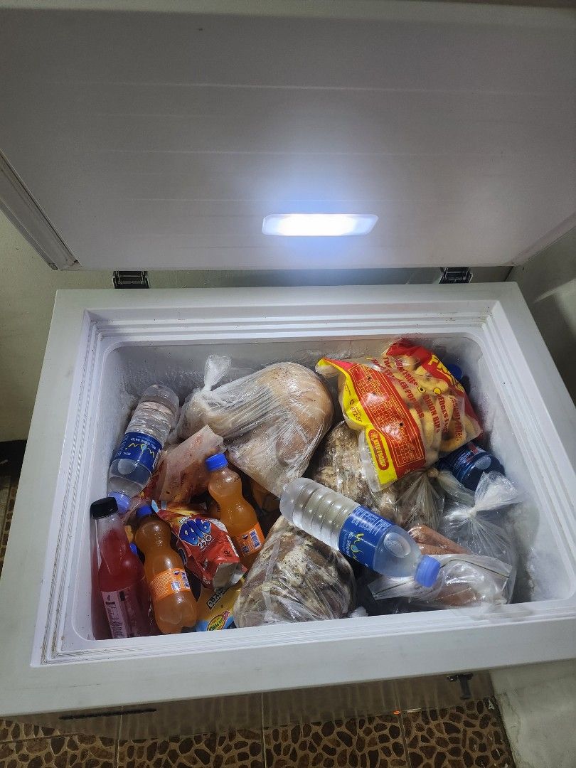 Condura inverter (Category: Refrigerators and Freezers) located in Rizal. Submitted by aldrineeee (Listing ID 1460271150, Image 3). Description: FOR SALE — CONDURA CHEST FREEZER 5 CU. FT. CONDURA Freezer Inverter — 5 cu. ft. ✅ Working condition ✅ Hindi flooded / hindi binaha ✅ Maayos gamitin at alaga ✅ Perfect for bahay, small business, frozen goods, meat, etc. ✅ Reason for selling: Need to upgrade kita naman sa picture.