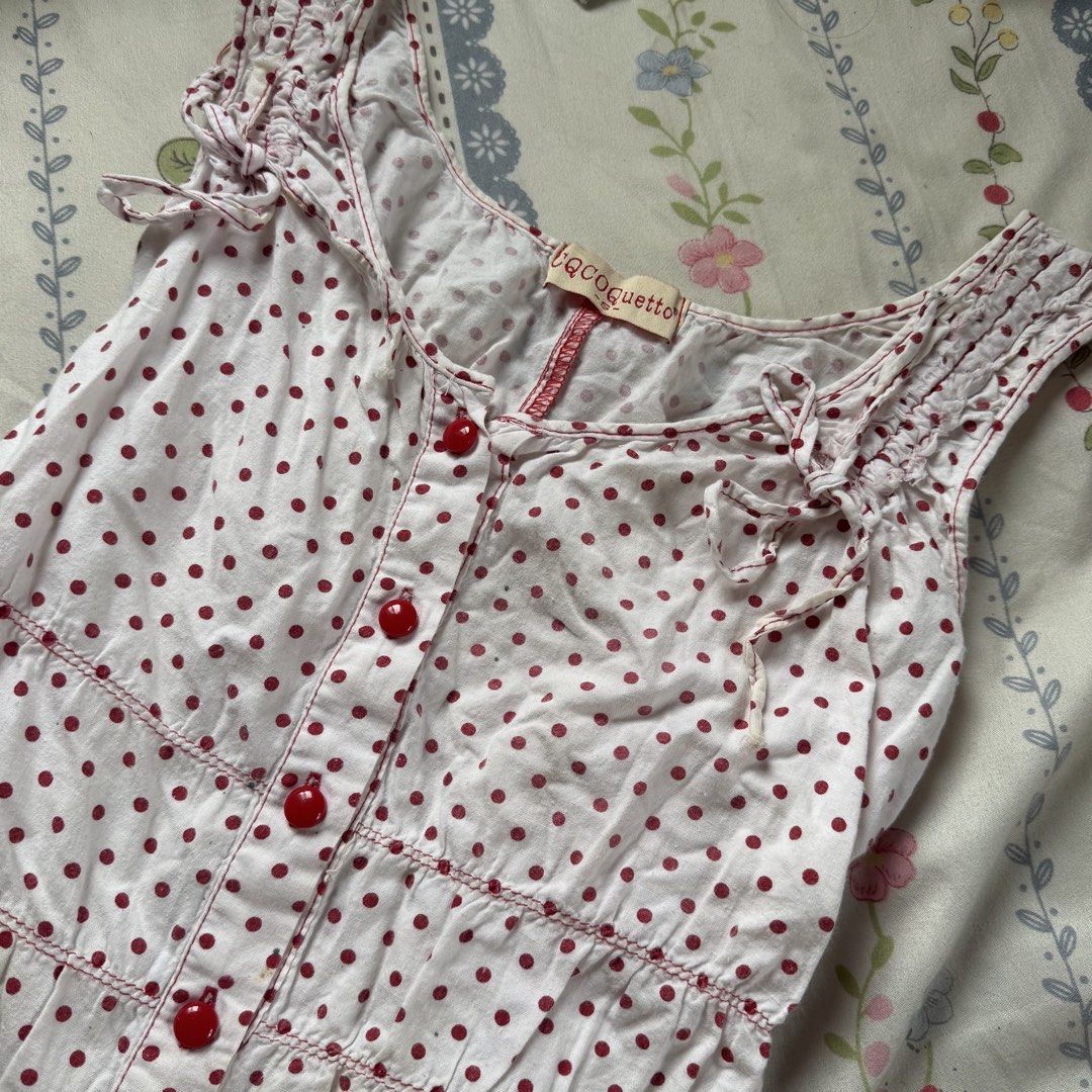 coquette red top (Category: Sleeveless) located in Calamba. Submitted by falzones (Listing ID 1460118791, Image 1). Description: xs to m never worn Thrifted.