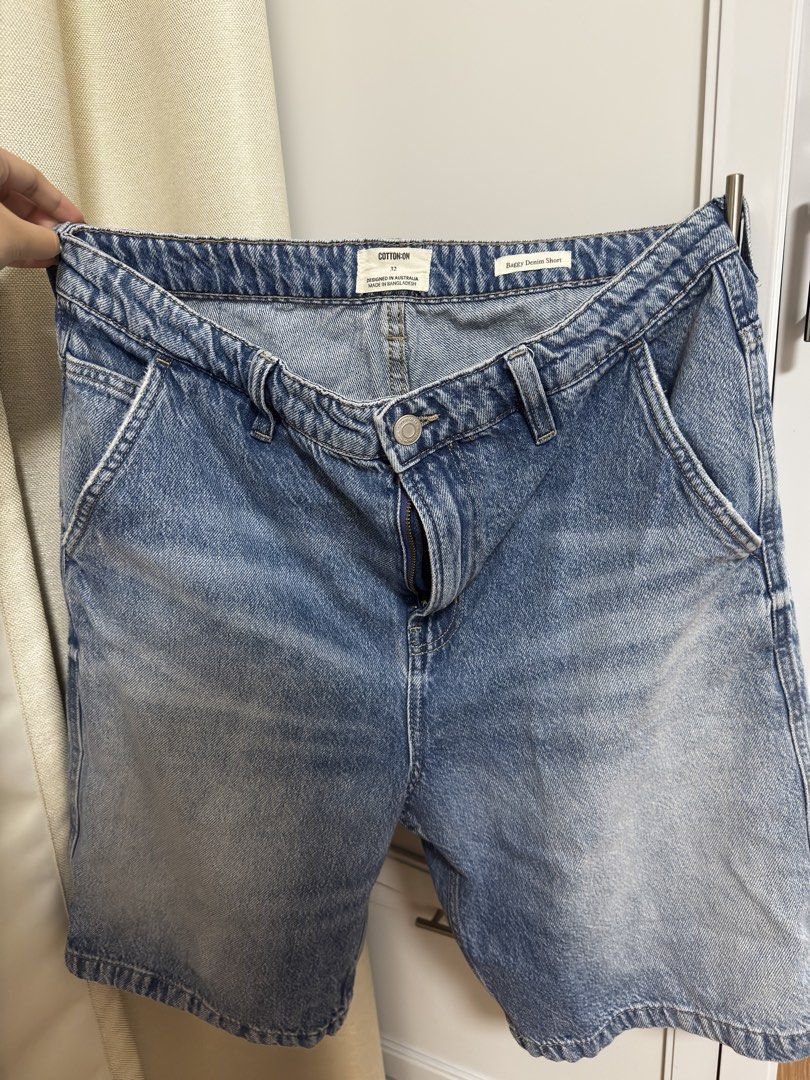 Cotton On Baggy Denim Short (Category: Shorts) located in Bulacan. Submitted by denizzesy (Listing ID 1460163895, Image 3). Description: Brand: Cotton on Product: Baggy Denim Short Color: Nebraska Blue Size: 32 Code: 3612637-47 Composition: 100% Cotton Features: · Relaxed Waist · Relaxed Leg · Rigid · 5 Pocket Styling · Made from 30% recycled cotton from consumer waste Used once for school event only. Bought in Cotton on SM North Edsa Branch .
