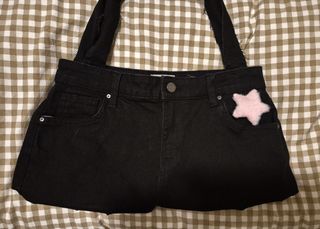 (Category: ) located in . Submitted by mai_e (Listing ID 1460248126, Image 1). Description: .