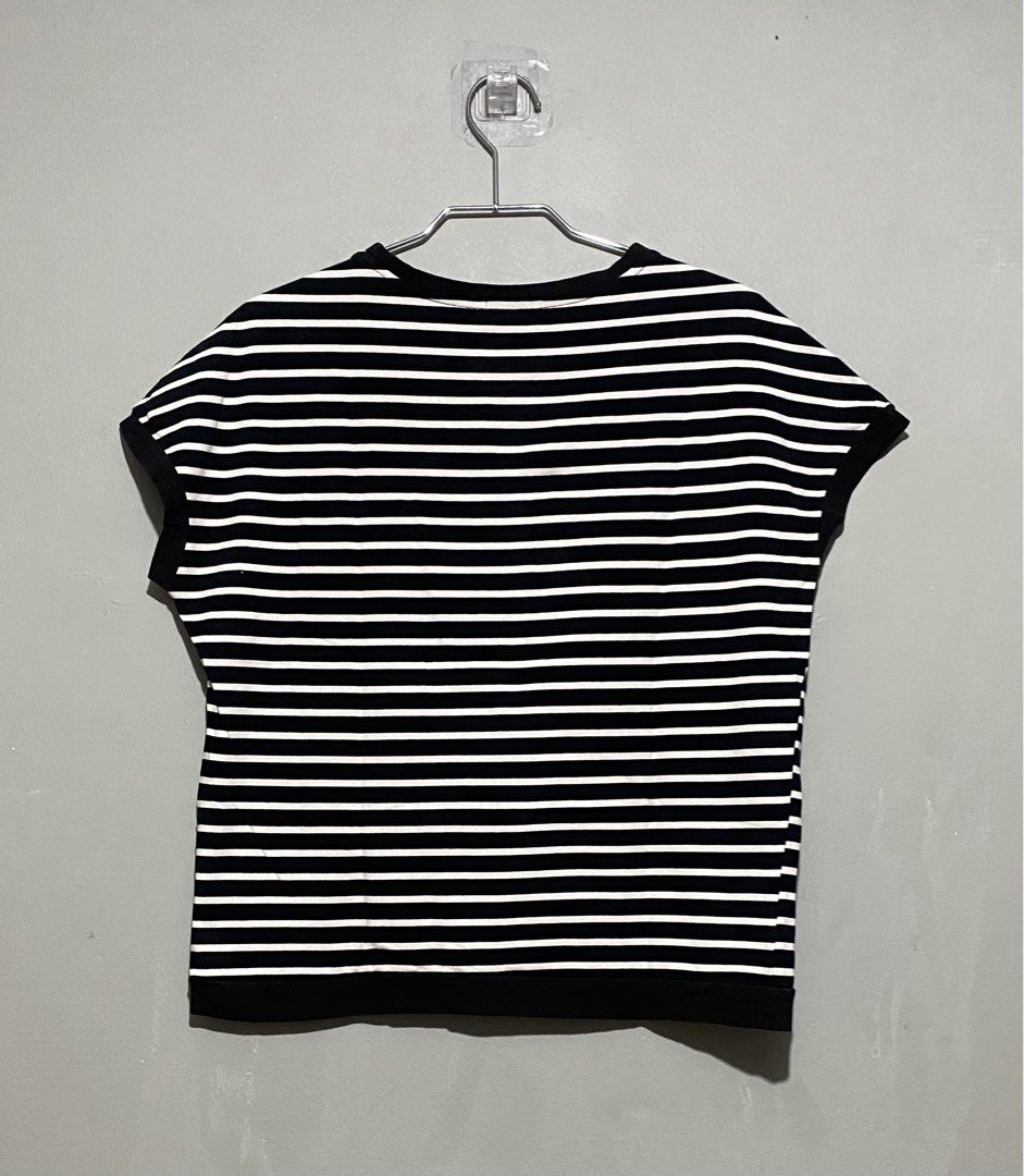 Cotton Stripe Shirt (Category: Shirts) located in Mandaluyong City. Submitted by aiztyle (Listing ID 1460131814, Image 2). Description: Cotton Stripe Shirt Best fit Medium to Semi Large Measurement: Bust 38”-40” Length 22” SALE Php100.00 only.