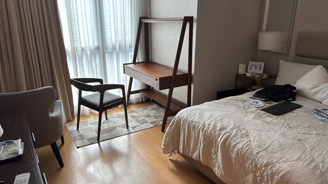 Crate and Barrel Desk with Drawers (Category: Office Furniture & Fixtures) located in Mandaluyong City. Submitted by bejar1976 (Listing ID 1460127278, Image 3). Description: https://crateandbarrel.com.ph/products/tate-50-walnut-wood-standing-desk-with-drawers.