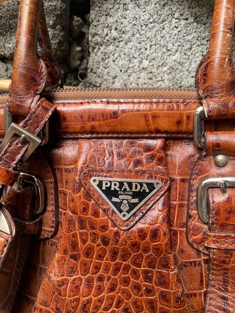 Crocodile rare prada (Category: Luxury Bags & Wallets) located in Davao. Submitted by terrencefinds (Listing ID 1460221341, Image 2). Description: Rank B with issue but still use padin gana padun zipper.