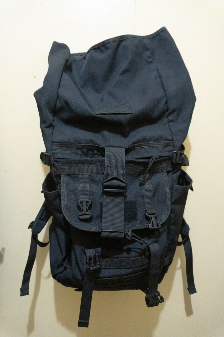 Custom Black Roll-Top Backpack (Up to 35L) (Category: Backpacks) located in Marikina City. Submitted by made4made (Listing ID 1460132106, Image 1). Description: Custom Black Roll-Top Backpack (Up to 35L) Selling my custom black roll-top backpack. High quality build from a local brand (Negotiable) Almost new, ilang beses ko lang nagamit for my laptop. Originally customized specifically to fit my ROG laptop. Works great as a sleek office bag or a h