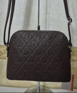 (Category: ) located in . Submitted by dailyhappyfinds (Listing ID 1460267072, Image 1). Description: .
