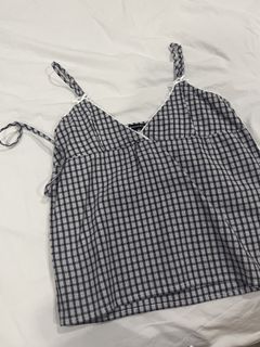 (Category: ) located in . Submitted by wardrobe2160 (Listing ID 1460271626, Image 1). Description: .