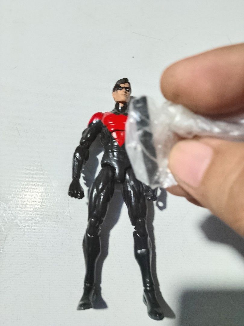 DC Essentials New 52 Nightwing (Category: Figurines & Statues) located in San Pedro. Submitted by verge123 (Listing ID 1460222914, Image 3). Description: loose used hindi bago goods pa po ang kanyang mga joints Original at authentic may taas na 7 inches makinis kinis pa may kasamang maliliit na chopsticks wysiwyg busisiin po mabuti ang pics andiyan na po un mga details ng item ng di na mangtrip ng another pics kung di mo rin namn po tutuluyan bil