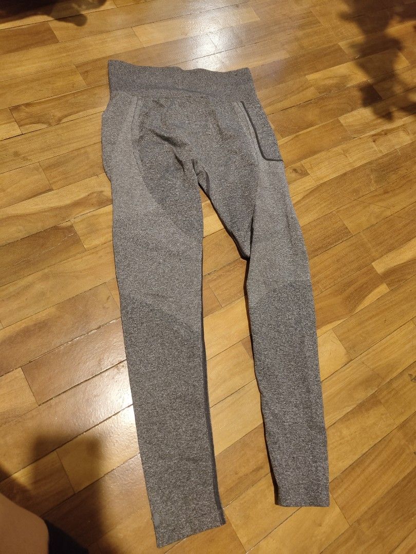 Decathlon Gray leggings (Category: Activewear) located in Makati City. Submitted by kfcalderon926 (Listing ID 1460220899, Image 1). Description: never used with pocket decathlon gray leggings size small Rfs: decluttering MOP: BPI/Gcash/ Gotyme delivery: via Grab or Lalamove ONLY. sf c/o. buyer Location: Makati.